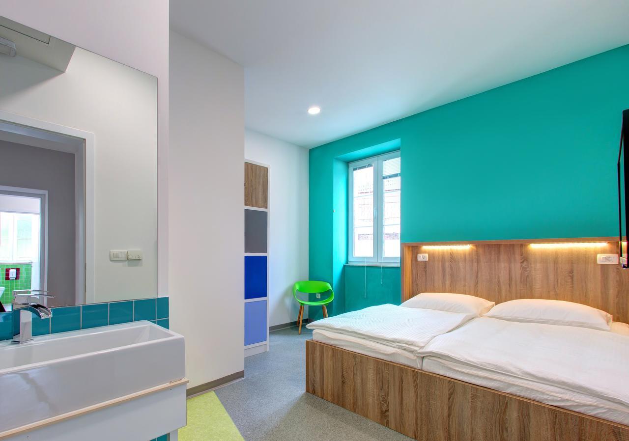 Starmo Hostel Mostar Esterno foto